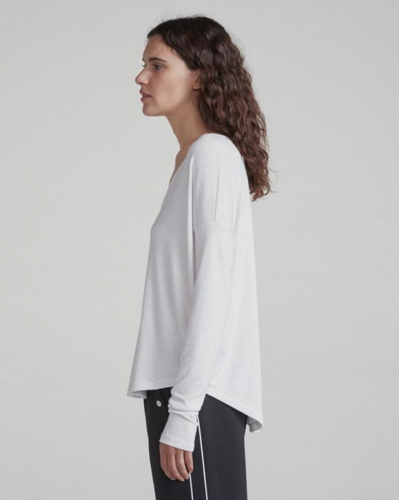 Women's Rag & Bone The Knit Vee Long Sleeve Relaxed Fit T-Shirt White | 691UPDYVA